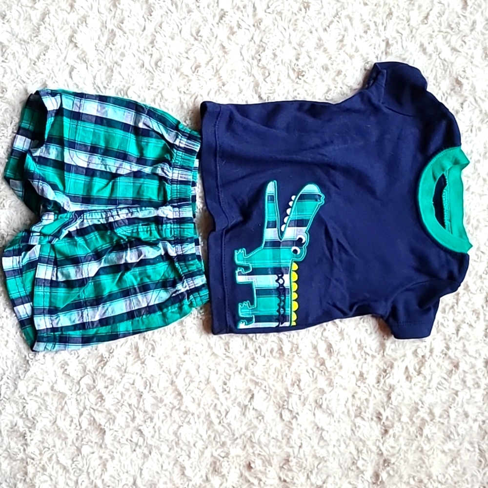 Shorts and t-shirt for baby, 6 months, Carter's